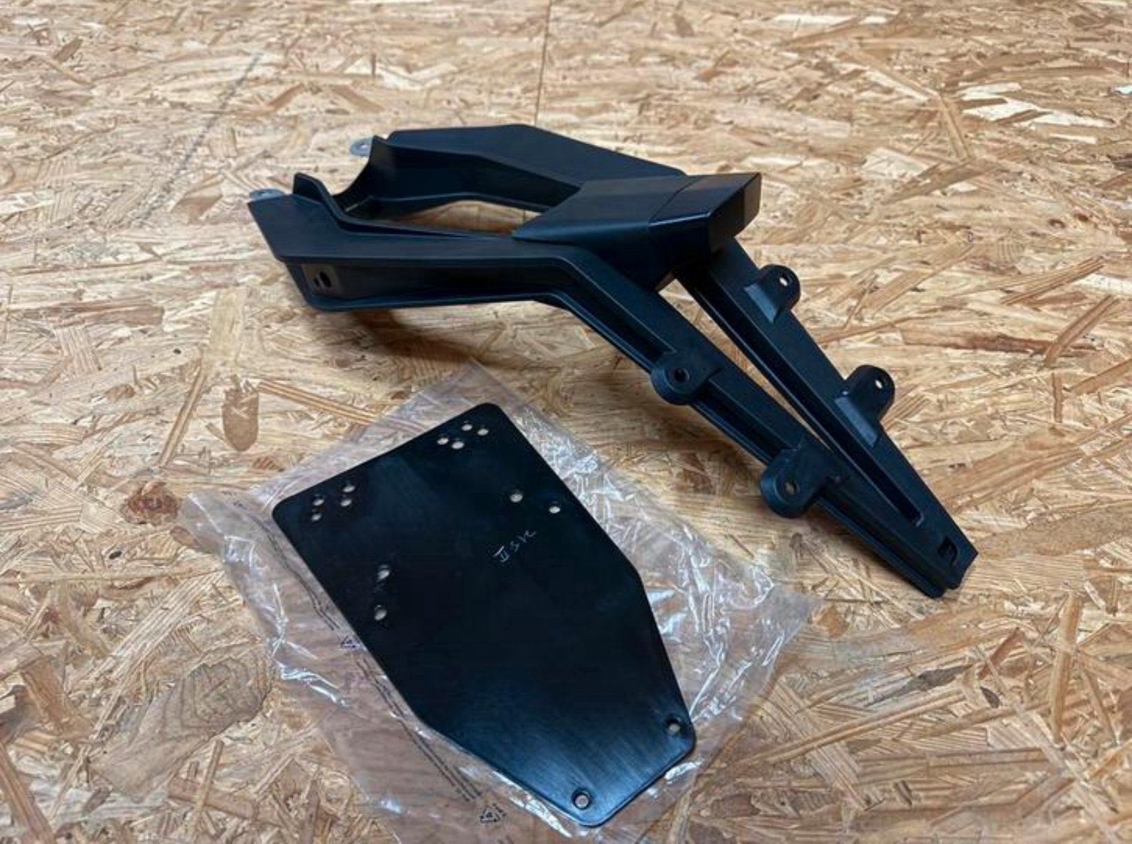 Support de plaque d'immatriculation originalKTM 1290R Gen1/2, Enlèvement ou Envoi, Comme neuf