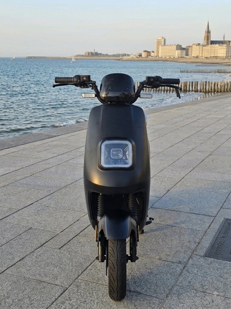 Electric scooter B klasse, Fietsen en Brommers, Scooters | Piaggio, Ophalen, Gebruikt, Overige modellen, Elektrisch