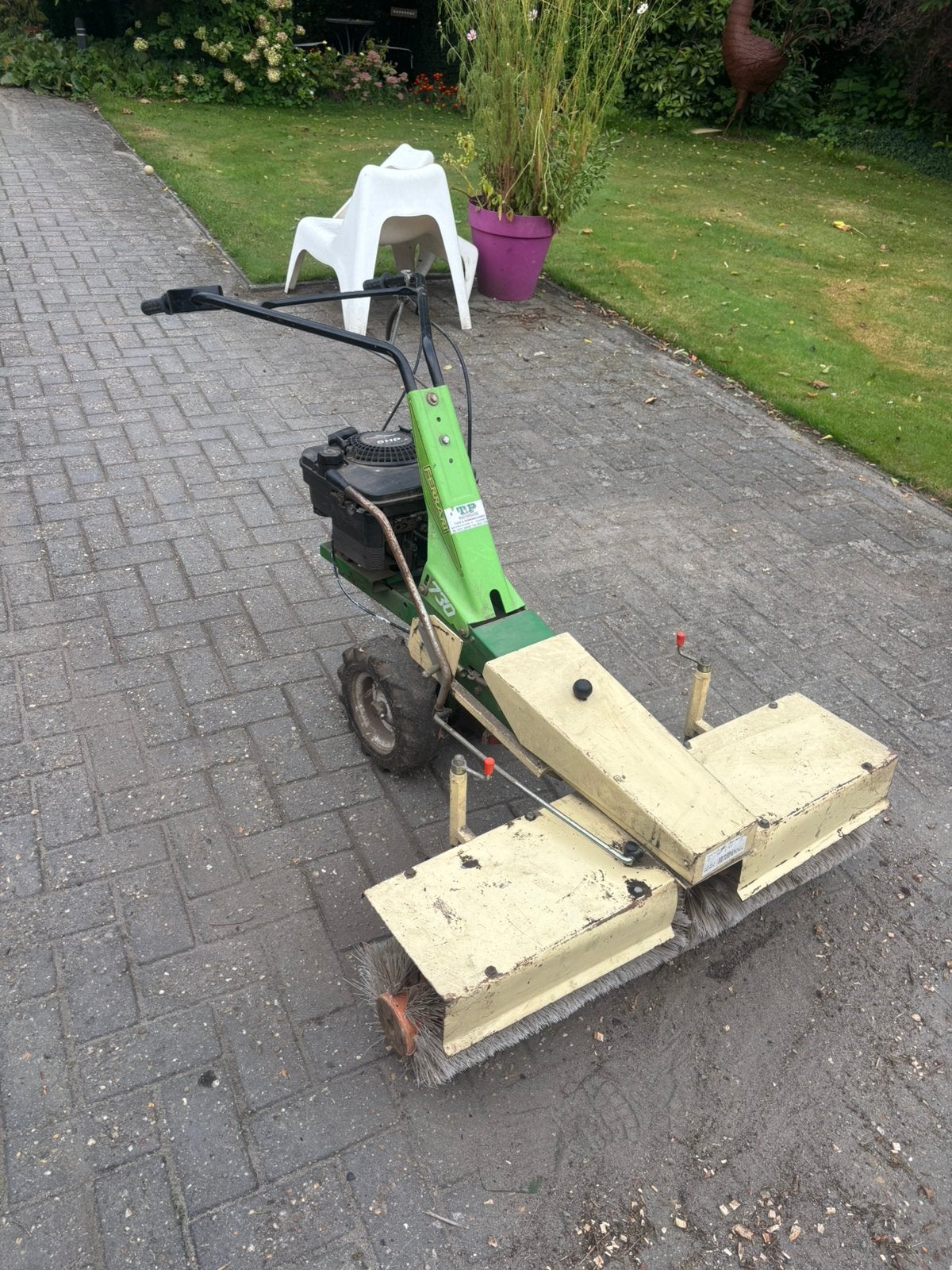 Borstelmachine, Tuin en Terras, Ophalen