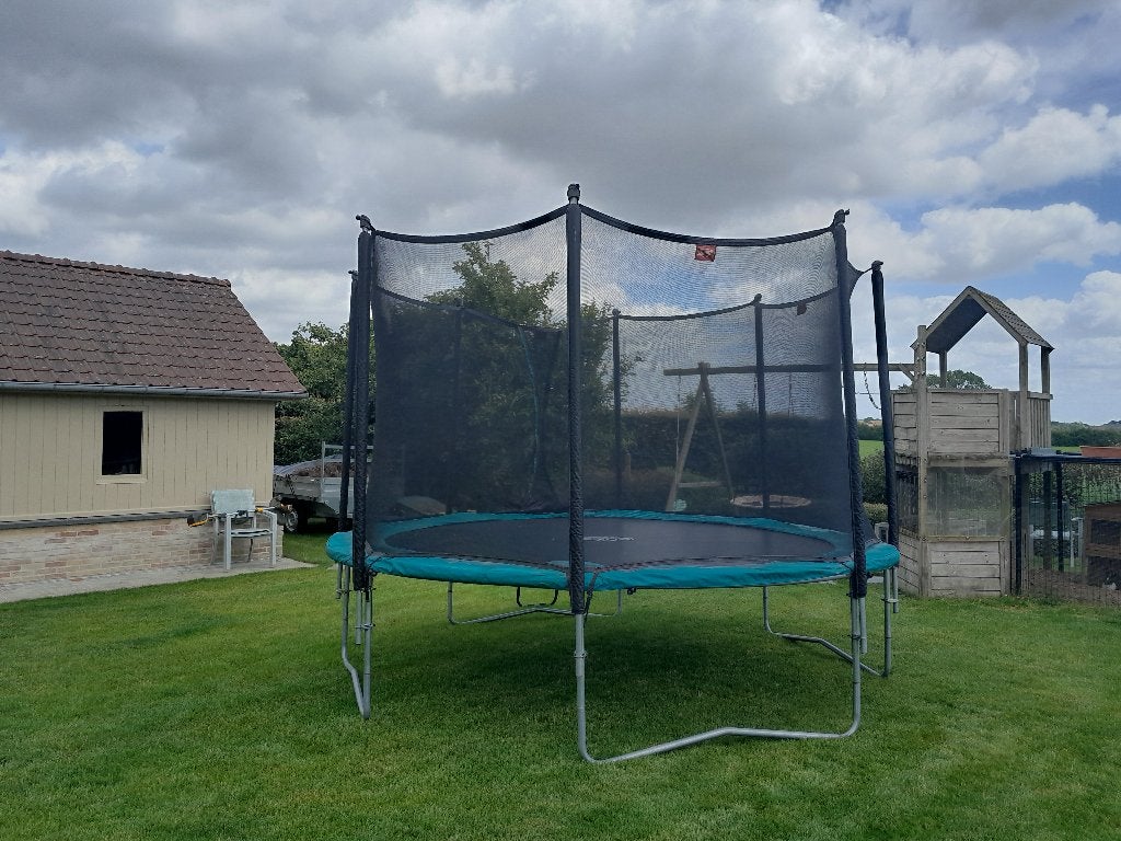 Trampoline Berg 380, Kinderen en Baby's, Speelgoed | Buiten | Trampolines, Ophalen, Gebruikt