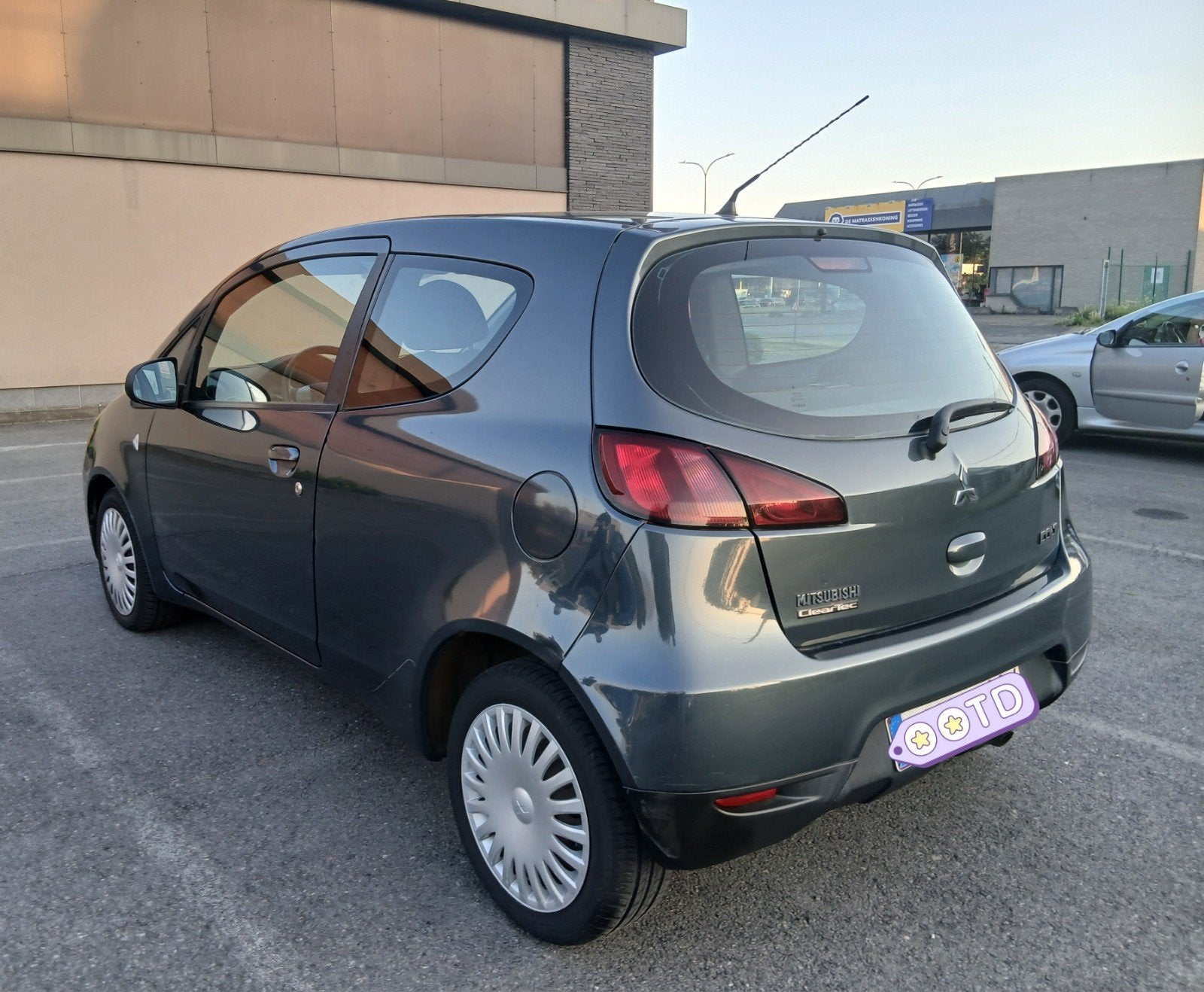 Mitsubishi Colt 1.1i Euro5, 1 proprio 105000 km prêt à immat, Auto's, Mitsubishi, Voorwielaandrijving, Euro 5, Stof, 1142 cc