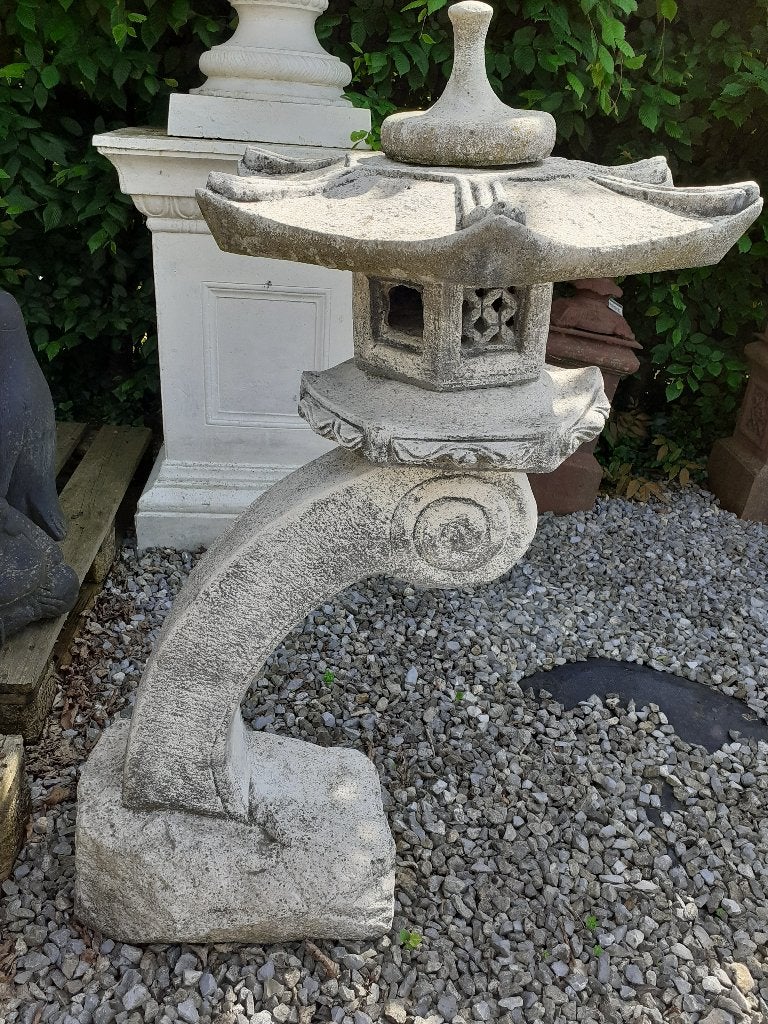 Lanterne, pagode en pierre patinée, Enlèvement, Neuf