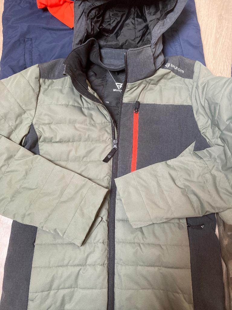 Skivesten   - vestes de ski 164 170 176, Sport en Fitness, Skiën en Langlaufen, Overige merken, Ophalen of Verzenden, Zo goed als nieuw