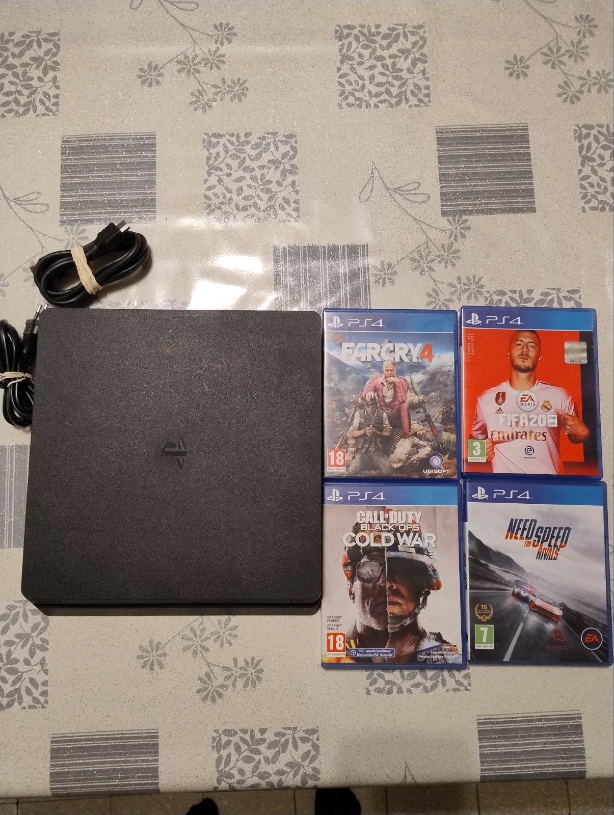 Échange PS4 Slim + jeux contre PC fixe (sans GPU / sans HDD), Enlèvement, Slim