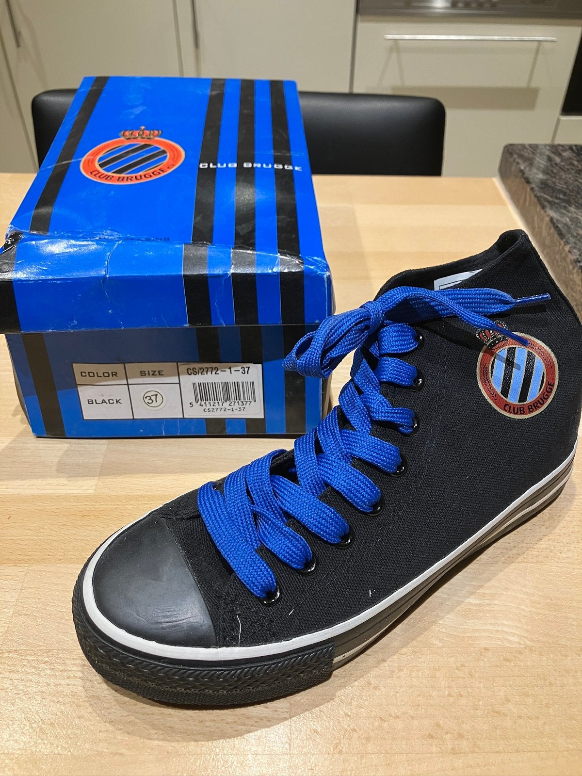 Schoenen club brugge 37, Ophalen of Verzenden, Zo goed als nieuw
