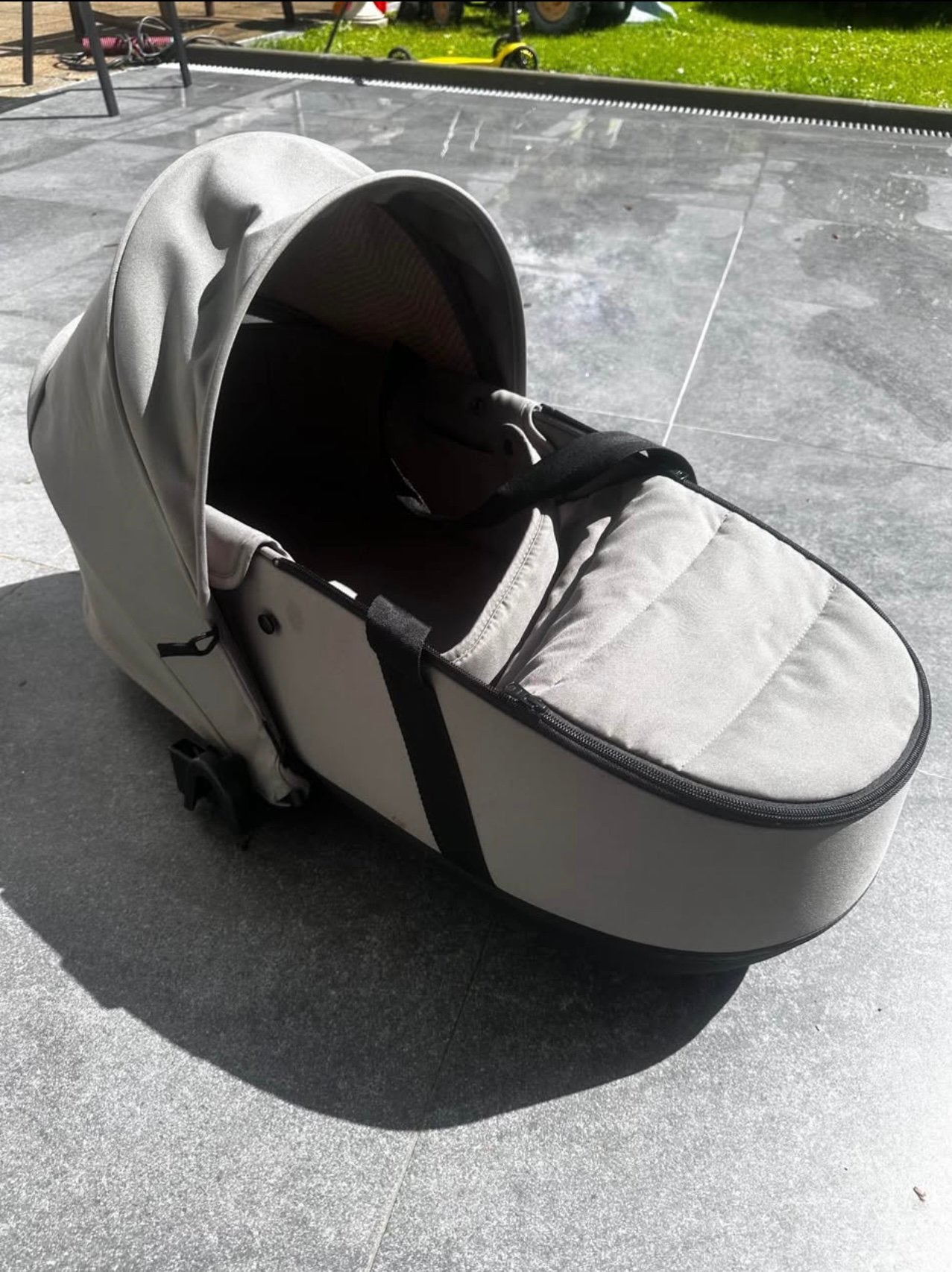 Nacelle yoyo grise / babyreisweig harde yoyo, Enlèvement, Comme neuf