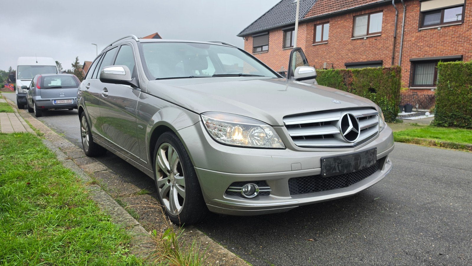 Mercedes Benz C200 2008 avec 229 000 km, Autos, Capteur de lumière, Achat, Boîte manuelle, 5 portes