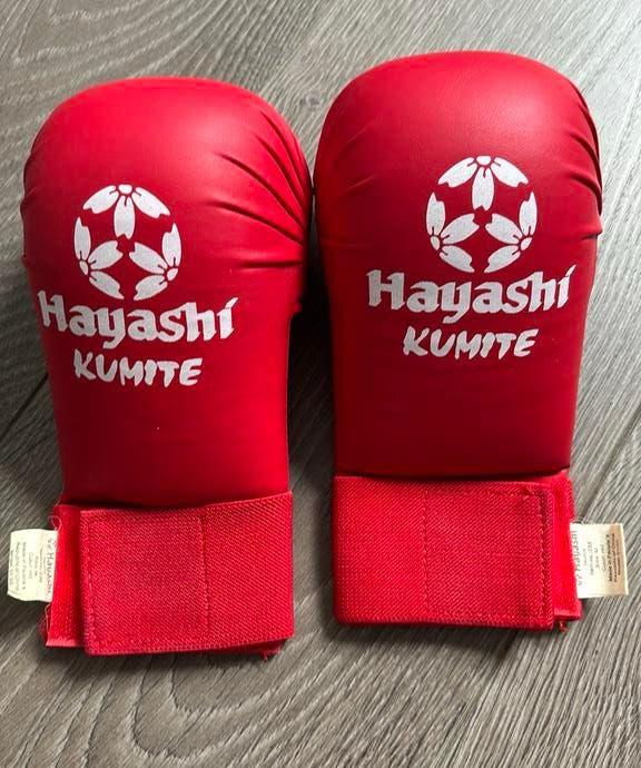 Karate bokshandschoenen kinderen maat medium, Sport en Fitness, Vechtsporten en Zelfverdediging, Ophalen of Verzenden, Zo goed als nieuw