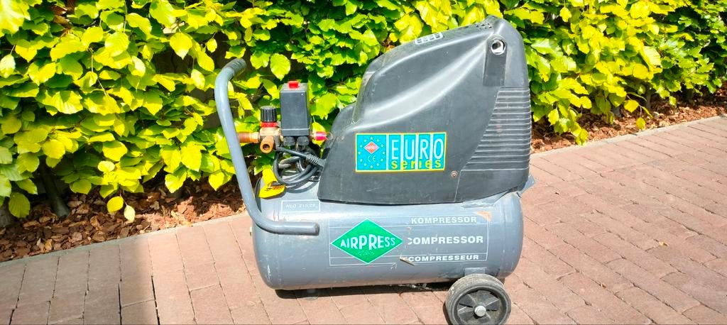Compressor met toebehoren, Ophalen