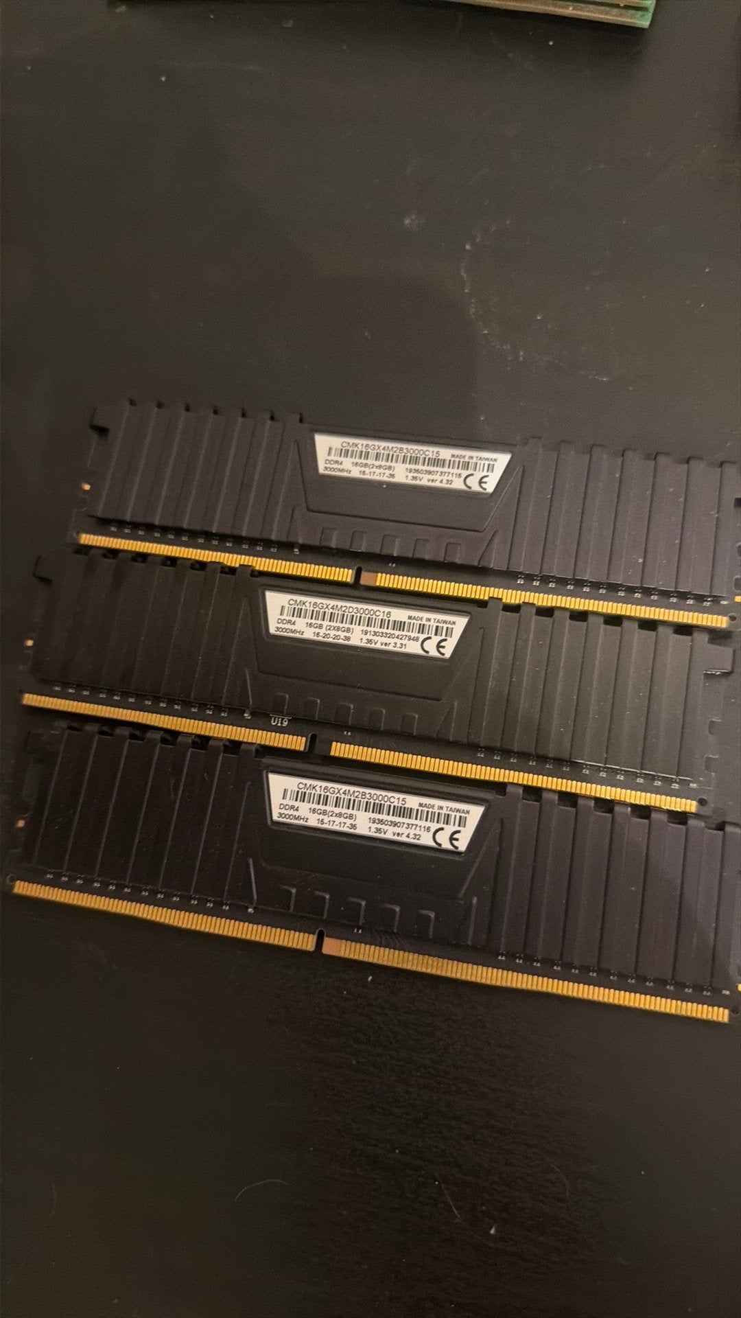 Set 3x8 gig corsair vengeance ddr4, Enlèvement, Comme neuf, DDR4