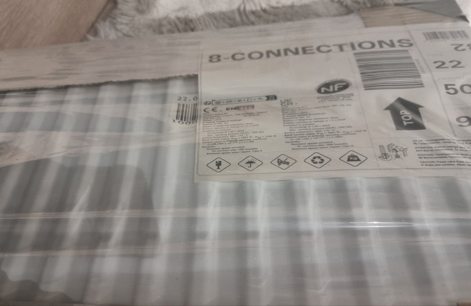 radiateur encore dans son emballage modele stelrad novello8, Enlèvement, Radiateur