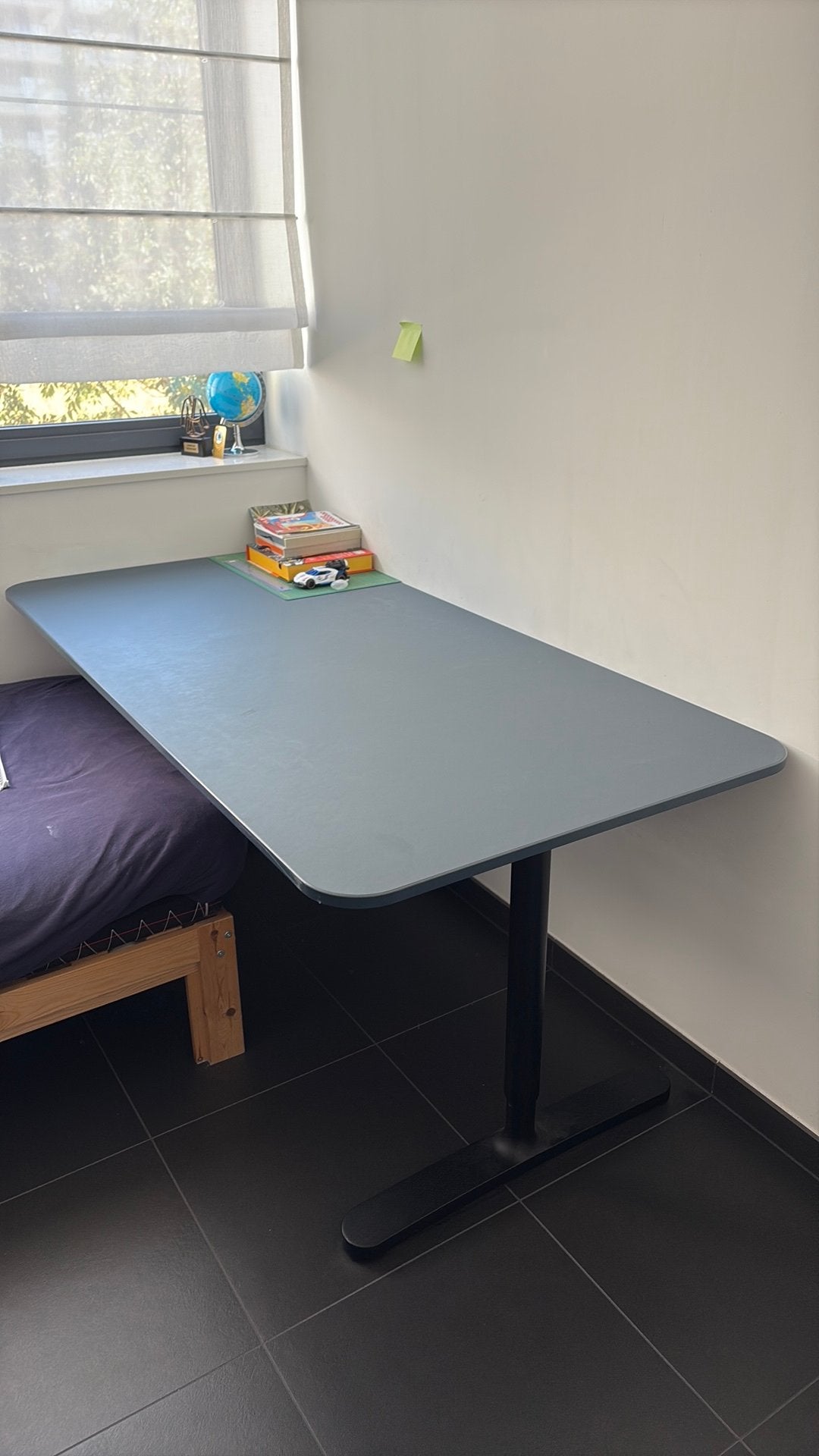 Bureau Bekant 160x80 cm, donkerblauw en zwarte poten, 160 cm, Bureau d'ordinateur, Bleu, Comme neuf