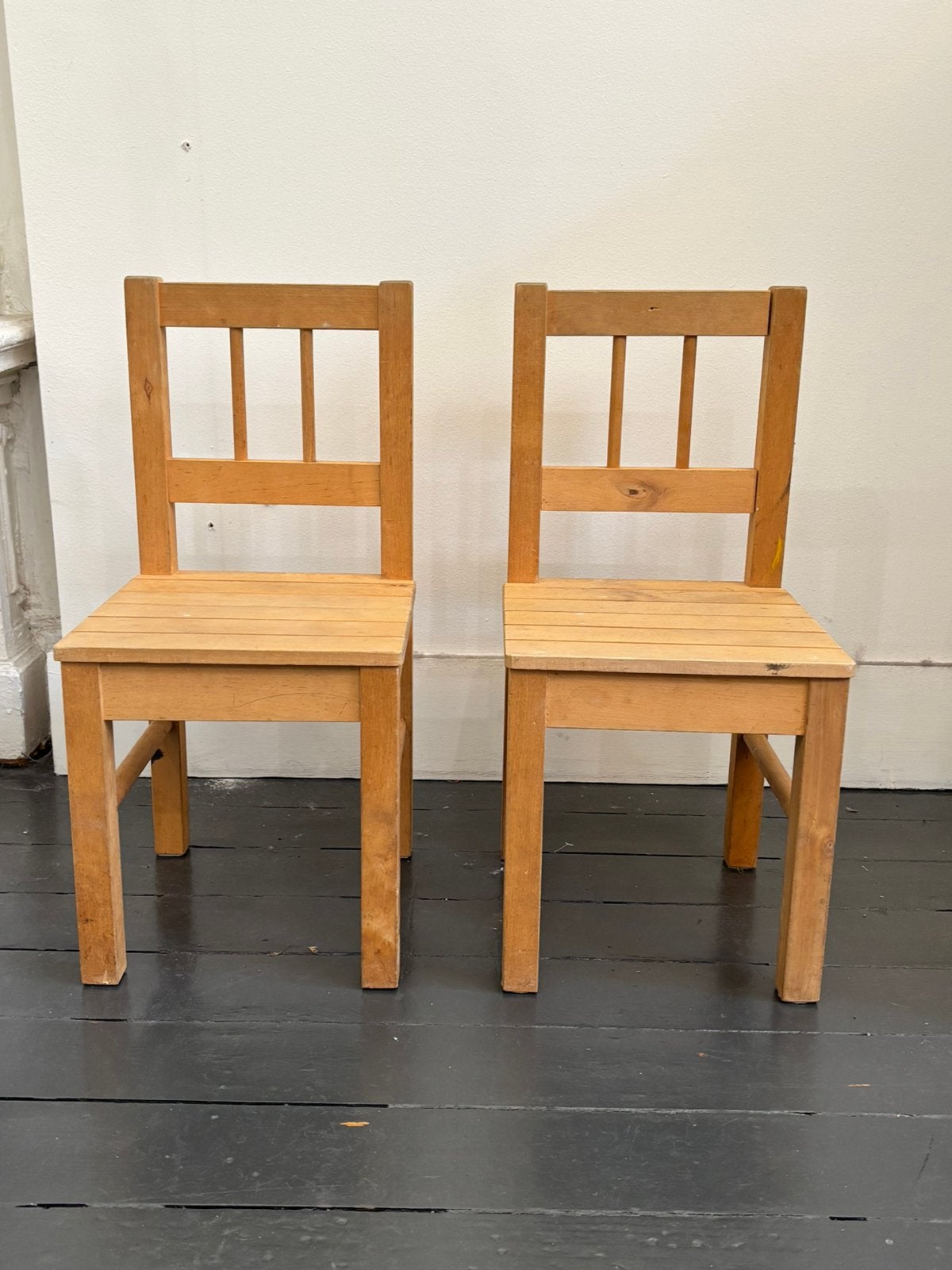 2 houten kinderstoeltjes Ikea, Kinderen en Baby's, Ophalen, Gebruikt