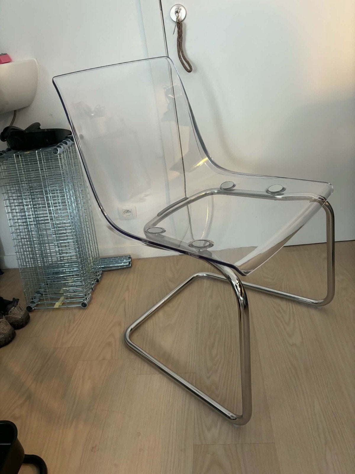Bureau: Ikea Tobias stoel en Linnmon tafel, Huis en Inrichting, Stoelen, Ophalen