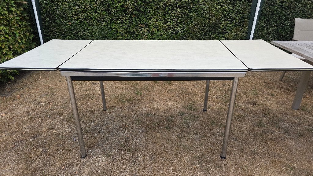 table de cuisine, 150 à 200 cm, Cinq personnes ou plus, Enlèvement, Utilisé