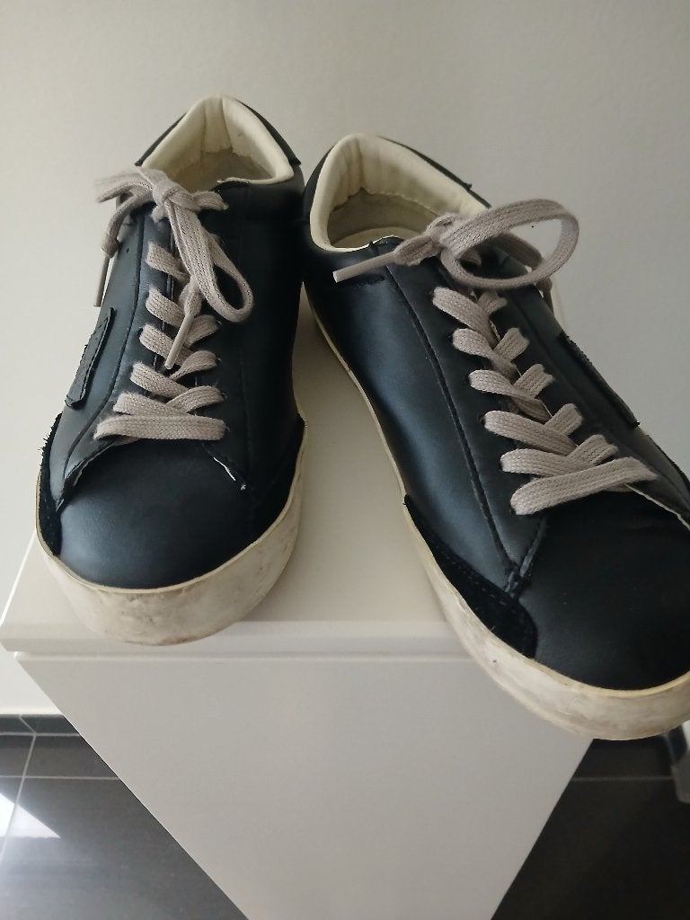 Sneakers dames guess maat 37 leder nieuw, Kleding | Dames, Guess, Zwart, Nieuw, Ophalen of Verzenden