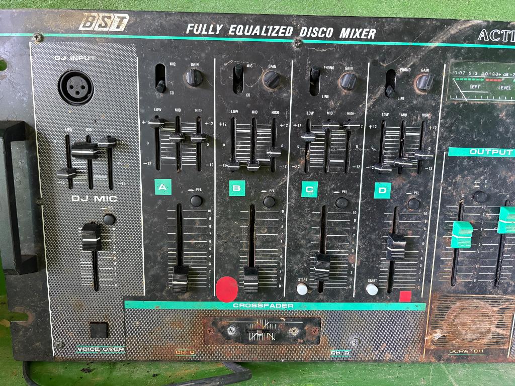 Table mixage, Musique & Instruments, Enlèvement