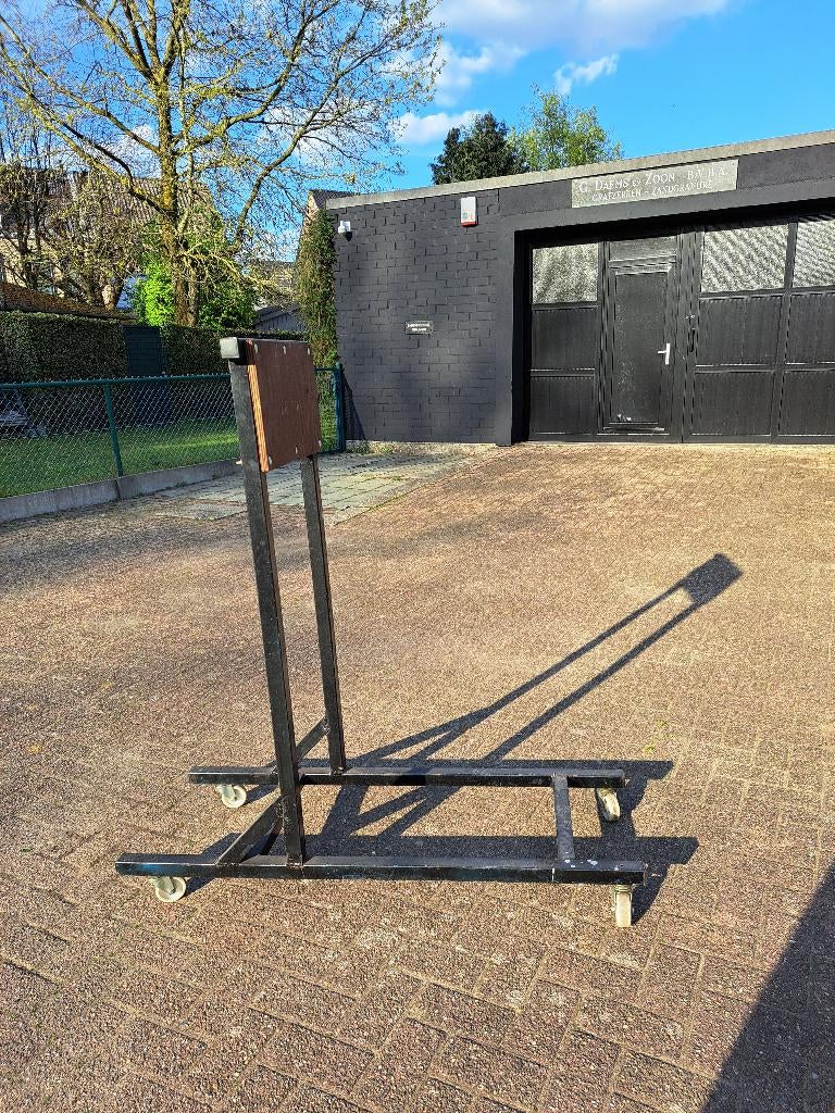 Buitnboord Motorsteun, Ophalen