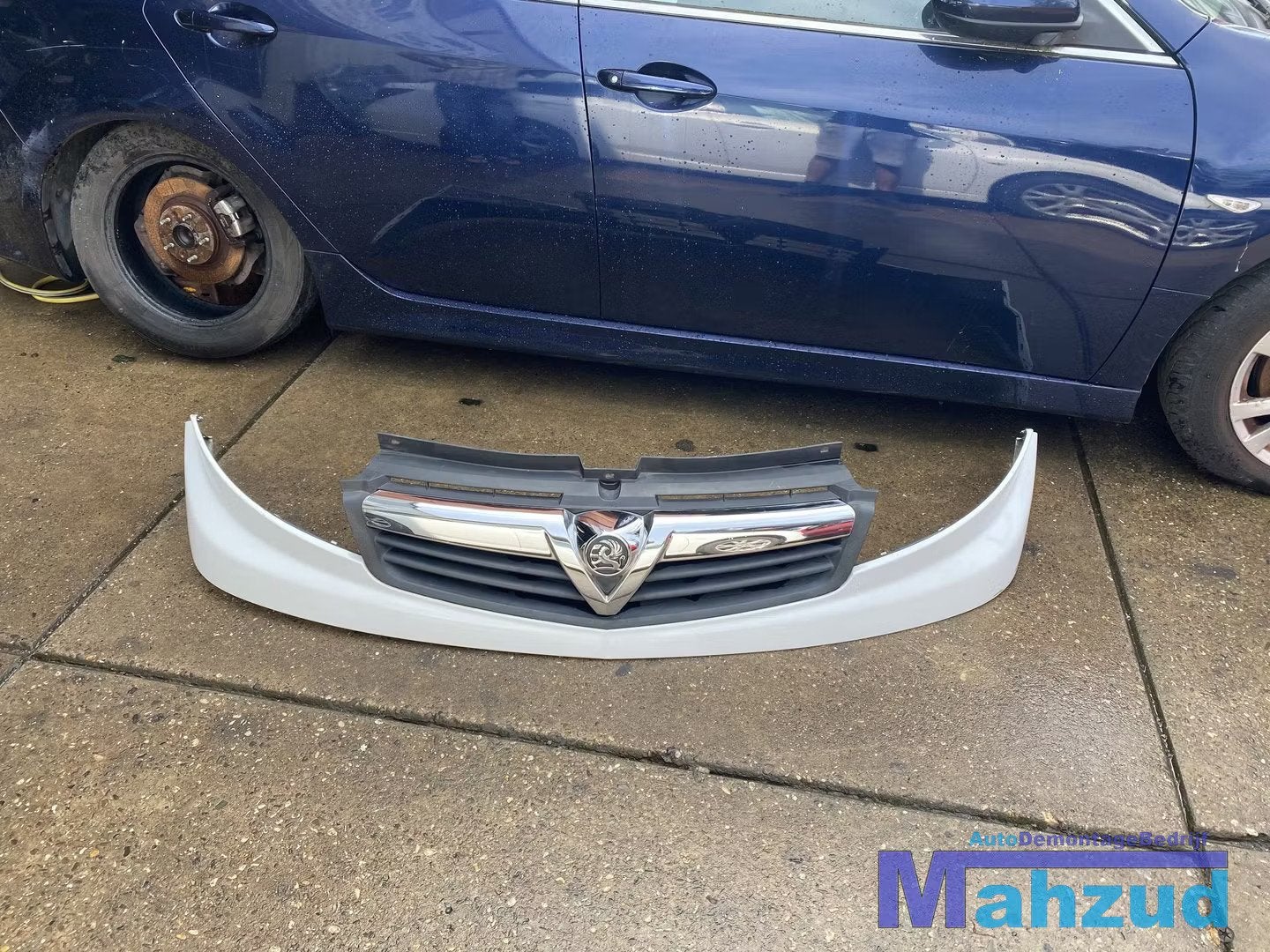 Opel vivaro grille wit Renault trafic, Gebruikt, Opel Automobile GmbH, Kontakt@opel-infoservice.de, Opel