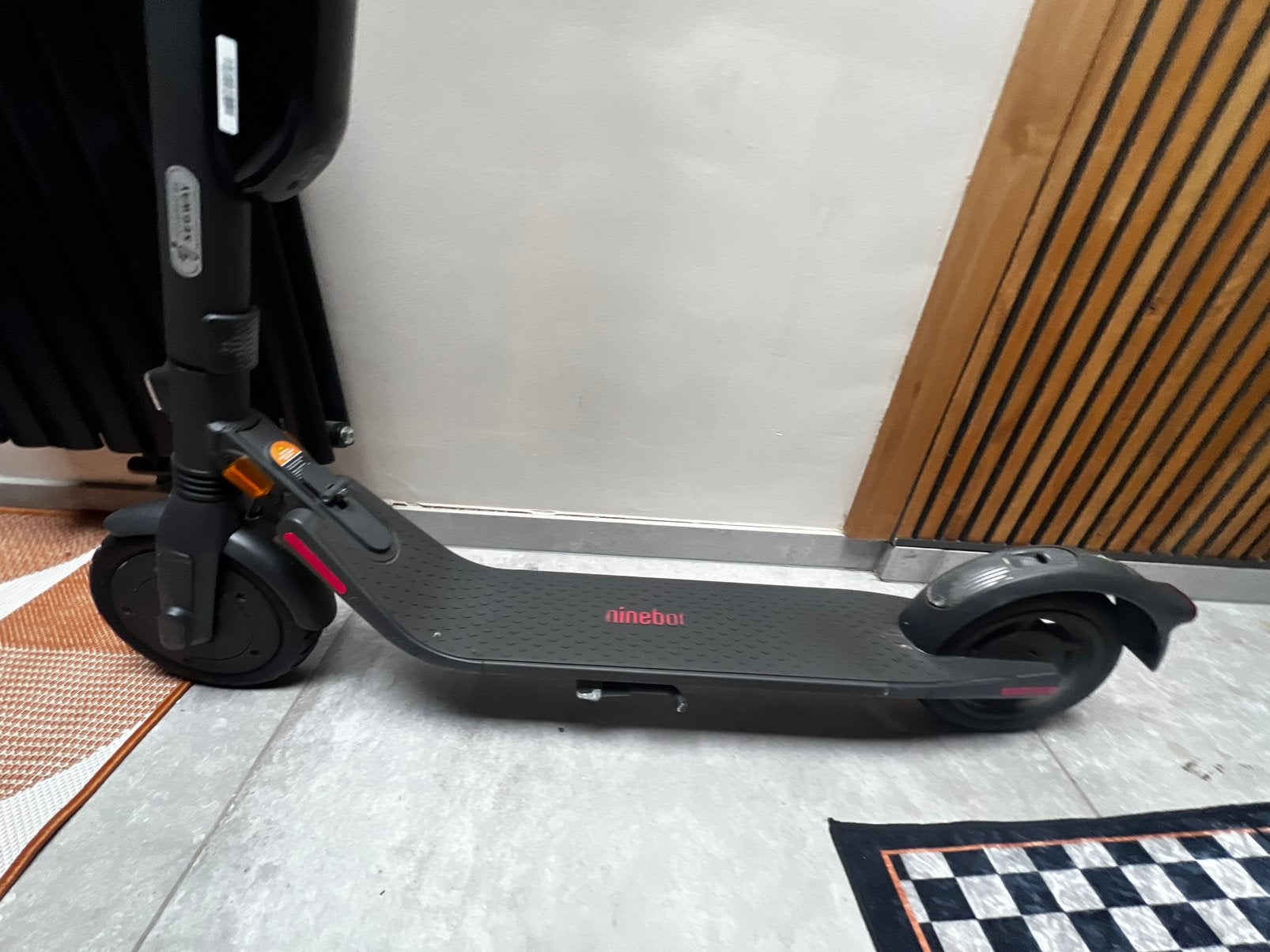 Ninebot, Fietsen en Brommers, Ophalen, Zo goed als nieuw, Elektrische step (E-scooter)