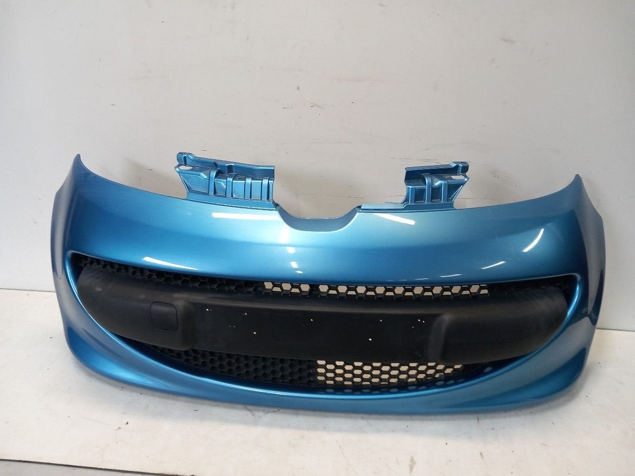 Bumper voor Peugeot 107, Onderdelen@venauto.nl, Van der Ven Autorecycling B.V., Citroën, Ettenseweg 76, 4706 PB Roosendaal, The Netherlands