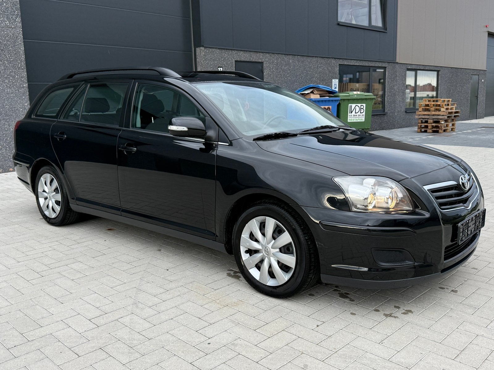 Toyota Avensis - 2.0d - d-4d - 037.000 km - nieuwstaat!, Auto's, Dealer onderhouden, 93 kW, https://public.car-pass.be/vhr/dd5ba0d5-cfee-4254-976a-693f9c3a3fcf