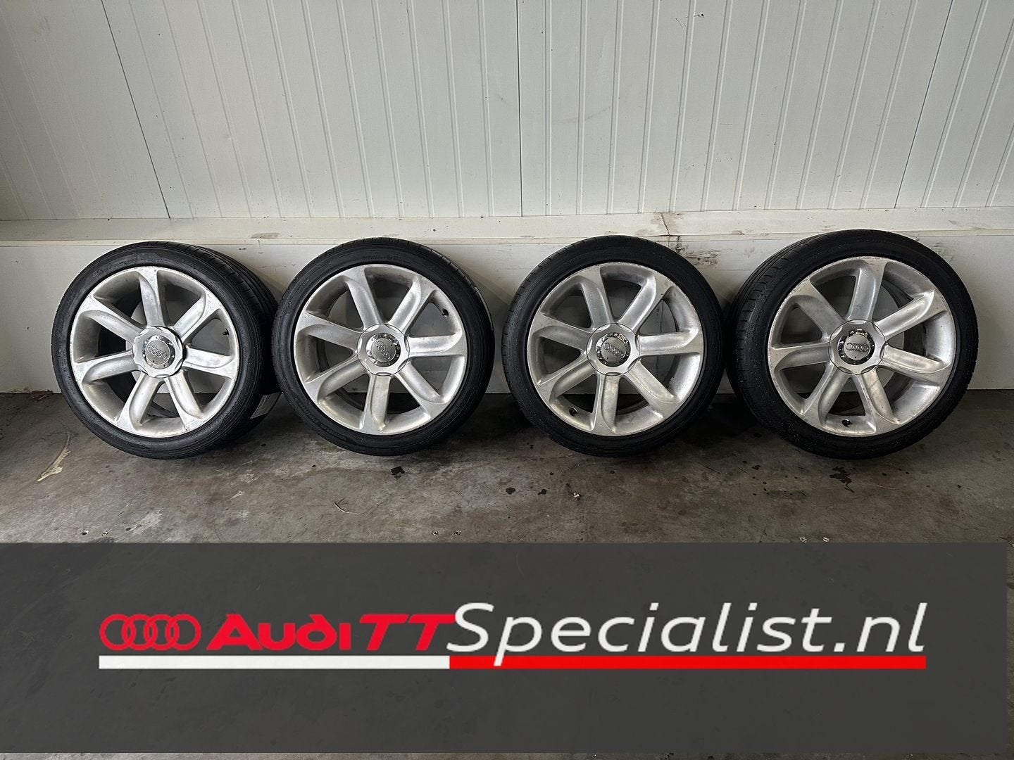 Zomerbanden set op 18" originele Turbine velgen Audi TT MK2, Pneus et Jantes, 245 mm, -, Véhicule de tourisme