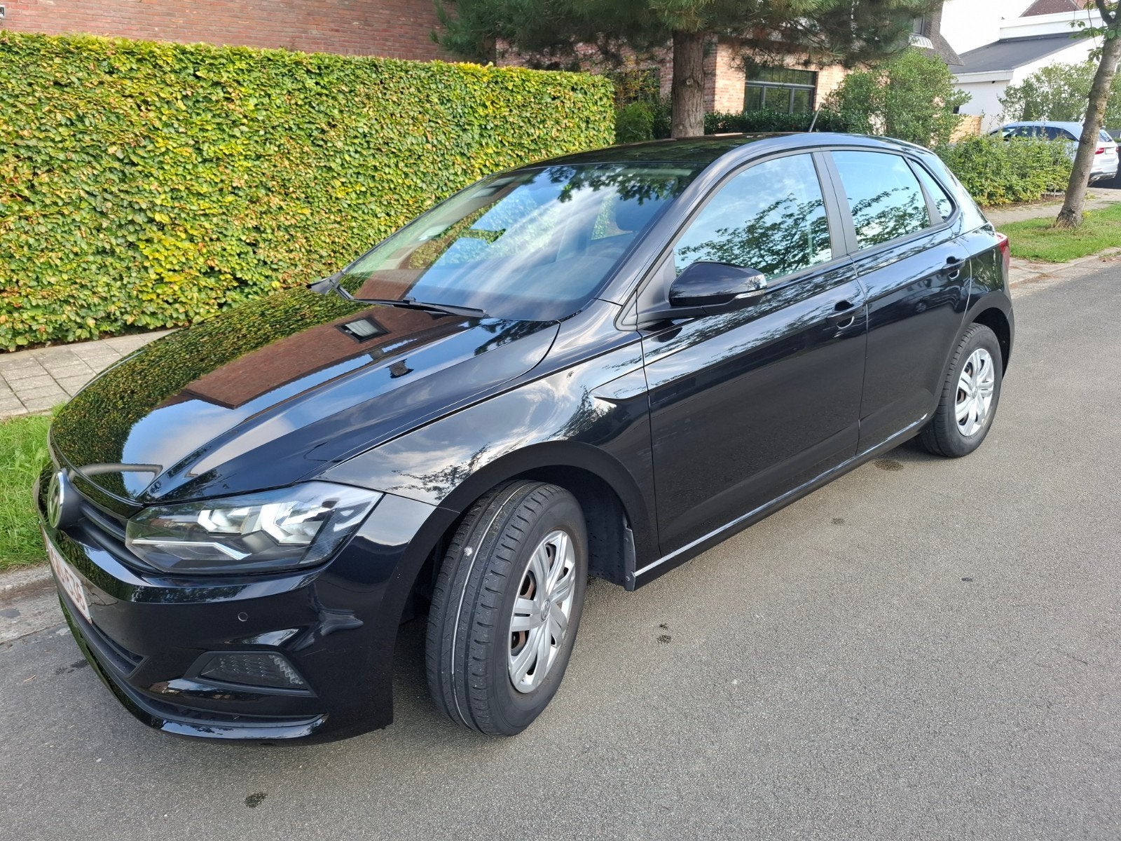Zwarte VW Polo – 2020 – slechts 17.500 km, Autos, Achat, Attache-remorque, Boîte manuelle, Noir