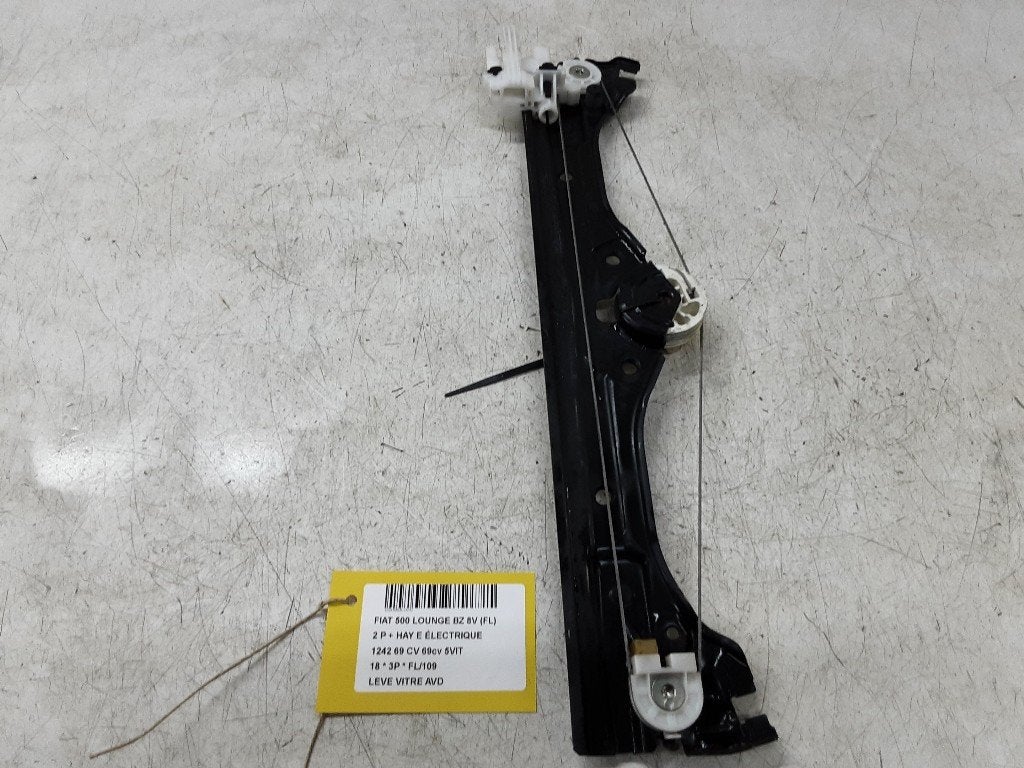 VITRE MECANISME AVANT DROIT Fiat 500 (312) (01-2007/12-2012), Autos : Pièces & Accessoires, FCA Germany GmbH, IPC D1-09 Bahnhofsplatz
65423  Rüsselsheim am Main, DE