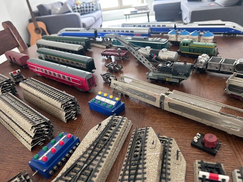 Différents trains miniatures et voies, Hobby & Loisirs créatifs, Trains miniatures | Échelle N, Enlèvement, Utilisé, Courant continu ou Courant alternatif