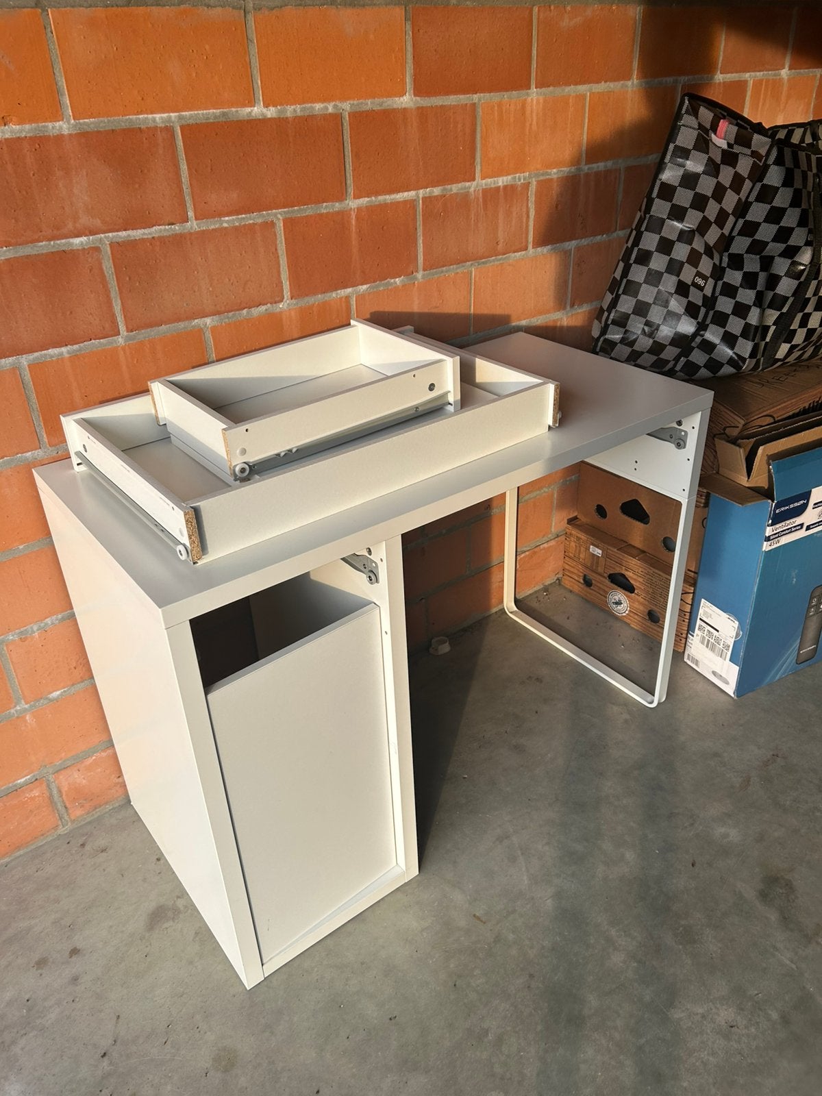 Ikea bureau, Huis en Inrichting, Ophalen, Gebruikt