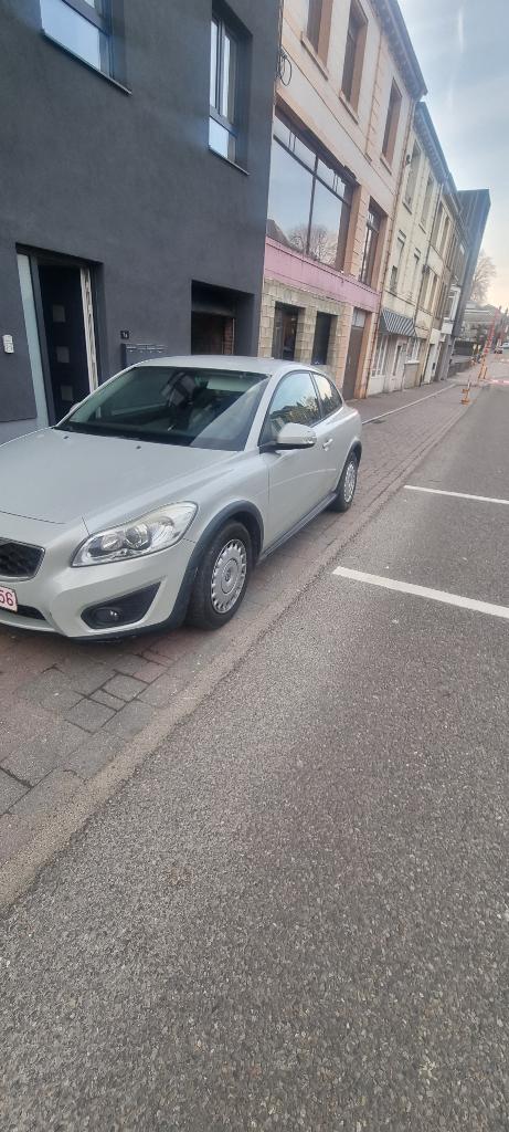 A vendre volvo c30 de 2010 diesel, Auto's, Volvo, Zwart, 1600 cc, Leder en Stof, Beige