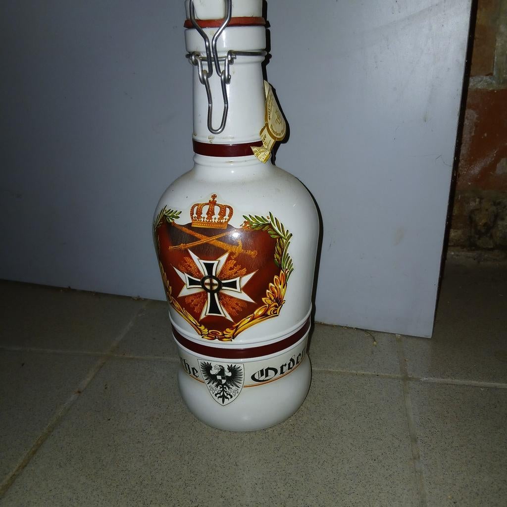 Dessus à rhum décoré, Enlèvement ou Envoi