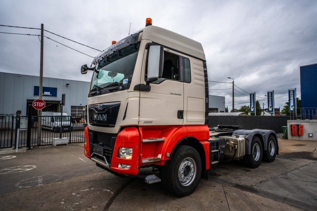 MAN TGX 33.560 XLX BLS+BIG AXLES+INTARDER (bj 2015), Automaat, Achterwielaandrijving, Euro 6, MAN