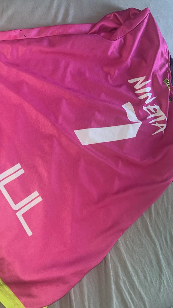 Ninetta tshirt maat L, Ophalen of Verzenden, Zo goed als nieuw