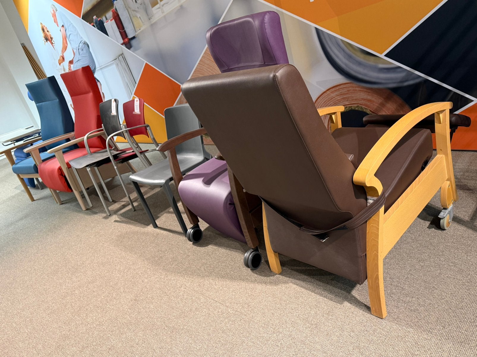 Gratis meubels: stoelen, bedden, tafels, Enlèvement, Comme neuf