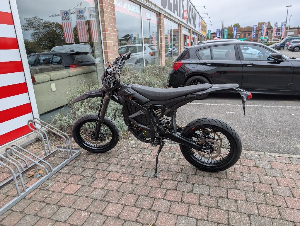 Sur-Ron Ultra Bee L3e (90km/h) + batterij extra + SM wielen, Motoren, Surron, Occasion, Particulier, 125 cc