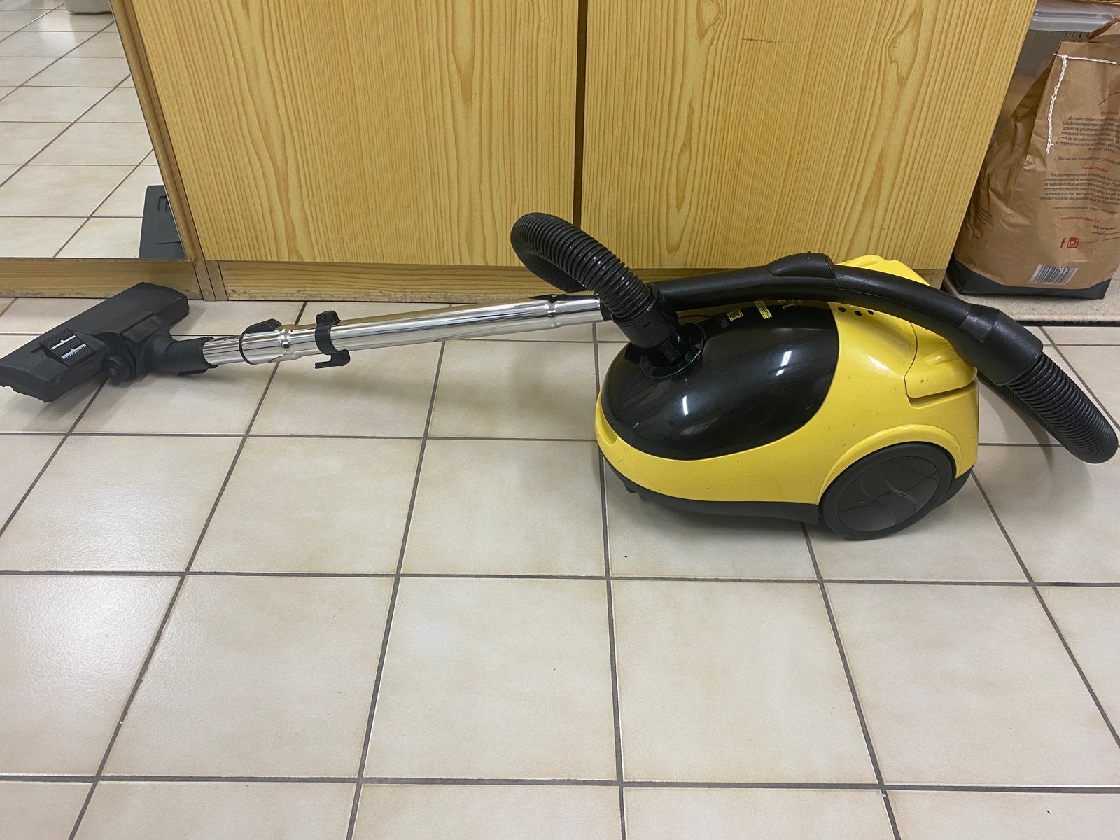 Kleine stofzuiger, Elektronische apparatuur, Stofzuigers, Overige merken, Gebruikt, Geschikt voor harde vloeren, Sledestofzuiger