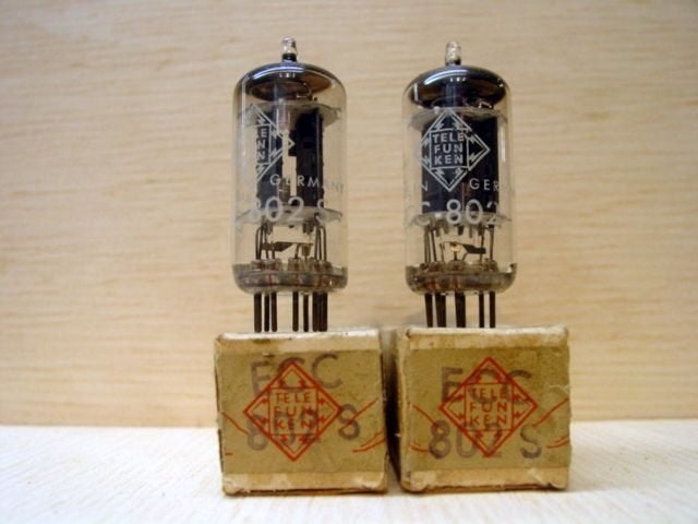 Koppel ECC802S TELEFUNKEN N.O.S. De BESTE ECC82/12AU7!, Audio, Tv en Foto, Buizenversterker, Ophalen, Buis of Buizen