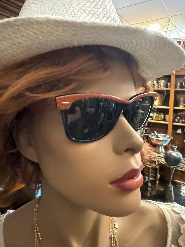 Vintage zonnebril B&L Ray-Ban Wayfarer Leather L5022 W23, Zonnebril, Zwart, Ophalen of Verzenden, Zo goed als nieuw