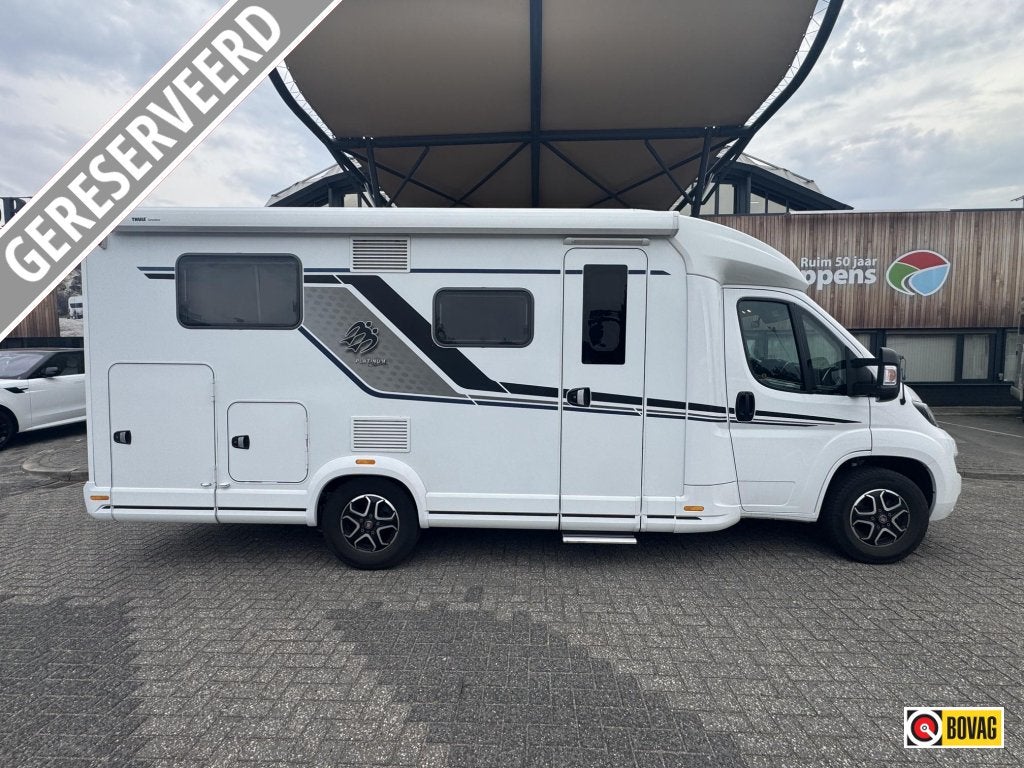 Knaus Sky TI 650 MEG, Fiat, Caravanes & Camping, Camping-cars, Antidémarrage, Auvent, 6 à 7 mètres, Toilette à cassette