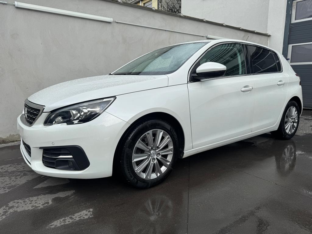 Peugeot 308 facelift 2020 – 1.2 benzine – Allure niveau, Auto's, Peugeot, Voorwielaandrijving, Stof, Wit, Bedrijf