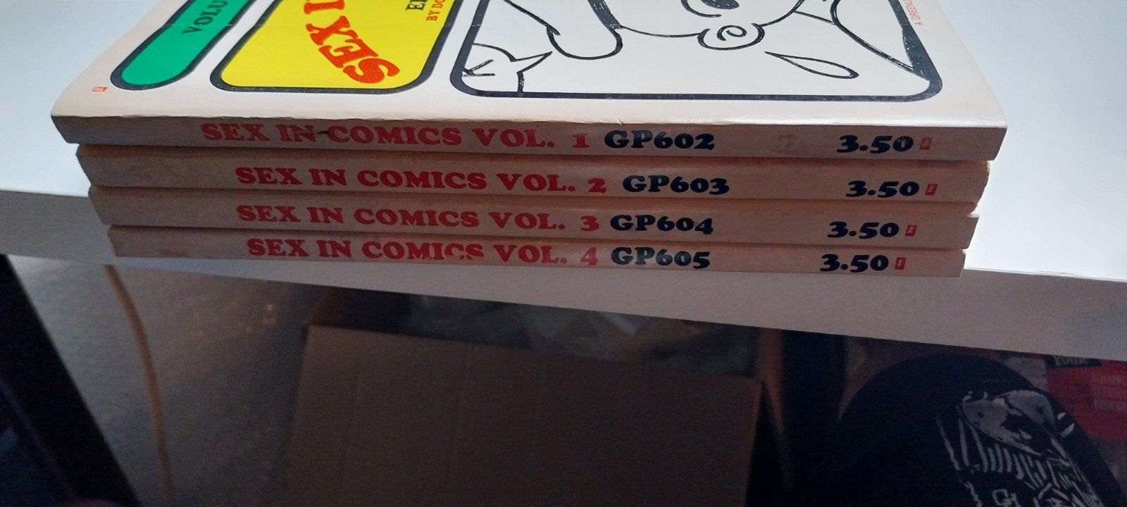 le sexe dans les bandes dessinées, Livres, Enlèvement ou Envoi