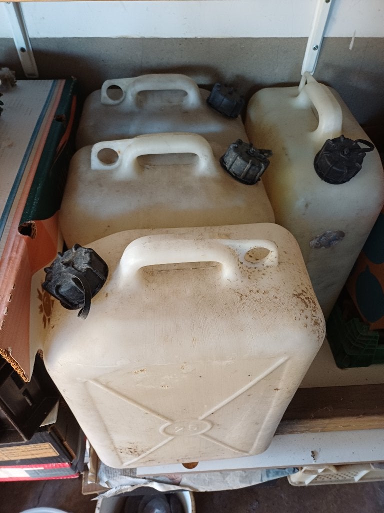 Jerry-cans., Ophalen, Gebruikt