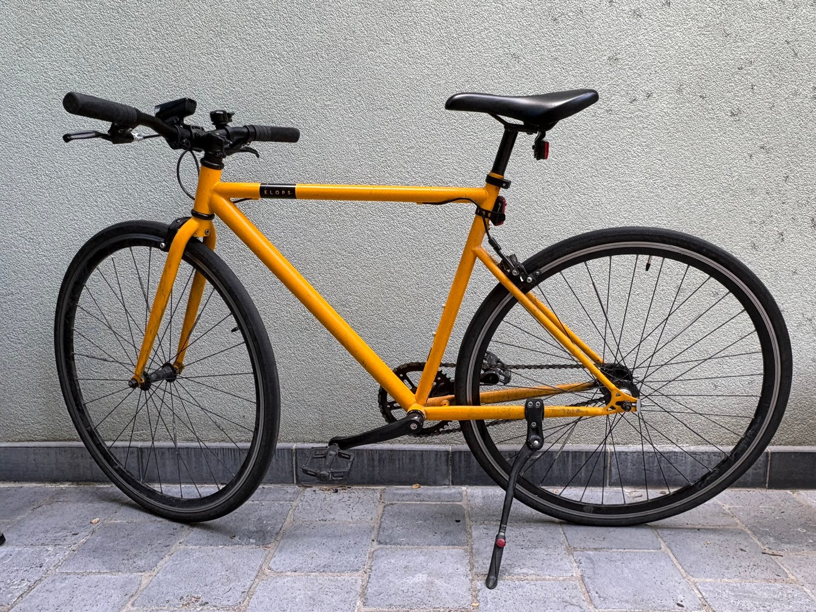 Elops stadfiets singlespeed 500 geel, Fietsen en Brommers, Fietsen | Heren | Herenfietsen, Gebruikt, Overige merken, Ophalen
