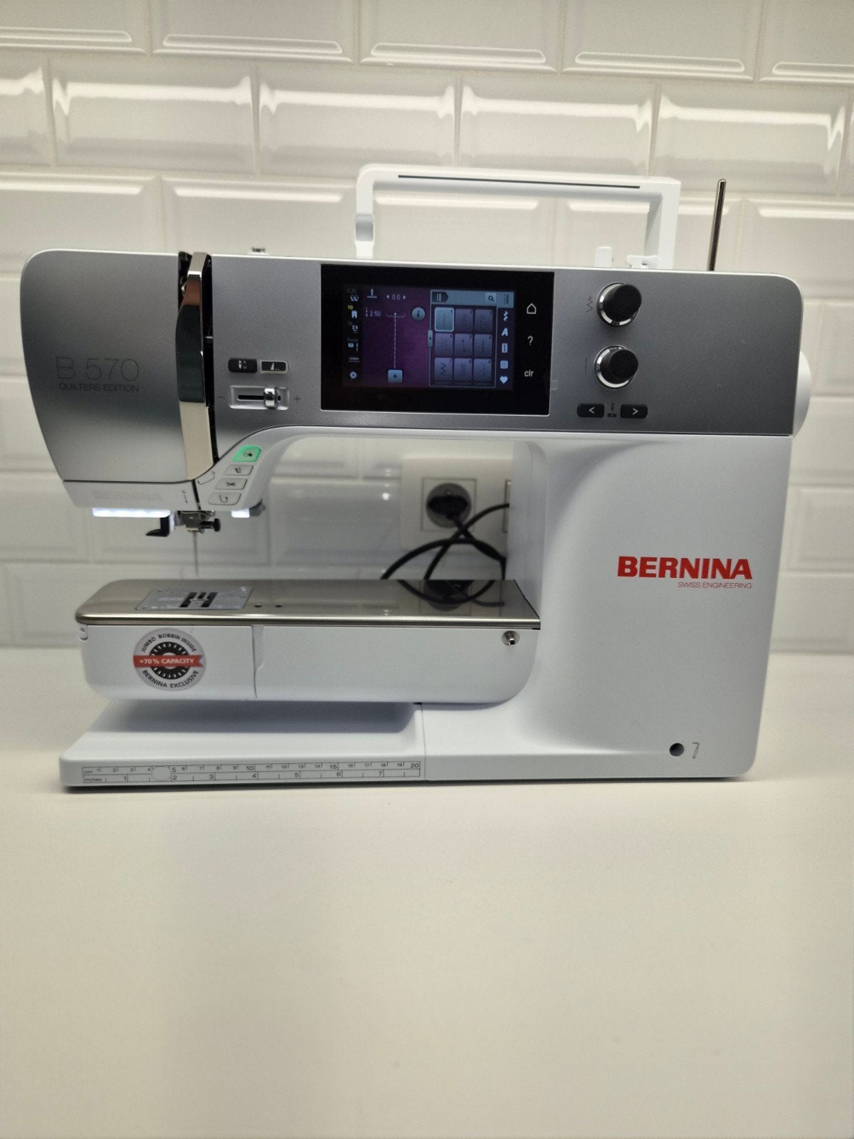 Bernina 570 Quilters Edition en état neuf, Hobby & Loisirs créatifs, Enlèvement, Neuf, Machine à coudre, Bernina