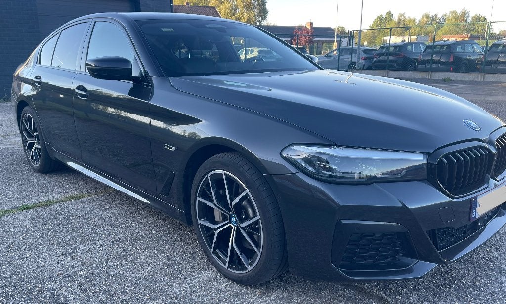 BMW 530e xDrive M-Pack, Autos, Cuir, Entreprise, Carnet d'entretien, Noir