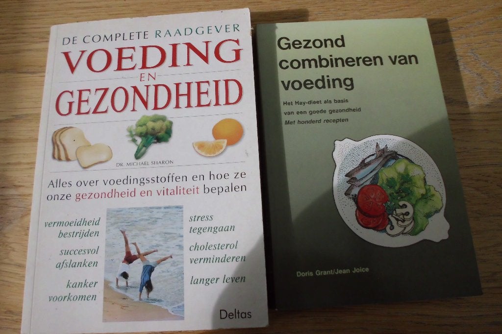 2 BOEKEN OVER VOEDING & GEZONDHEID V 3 €, Boeken, Ophalen of Verzenden