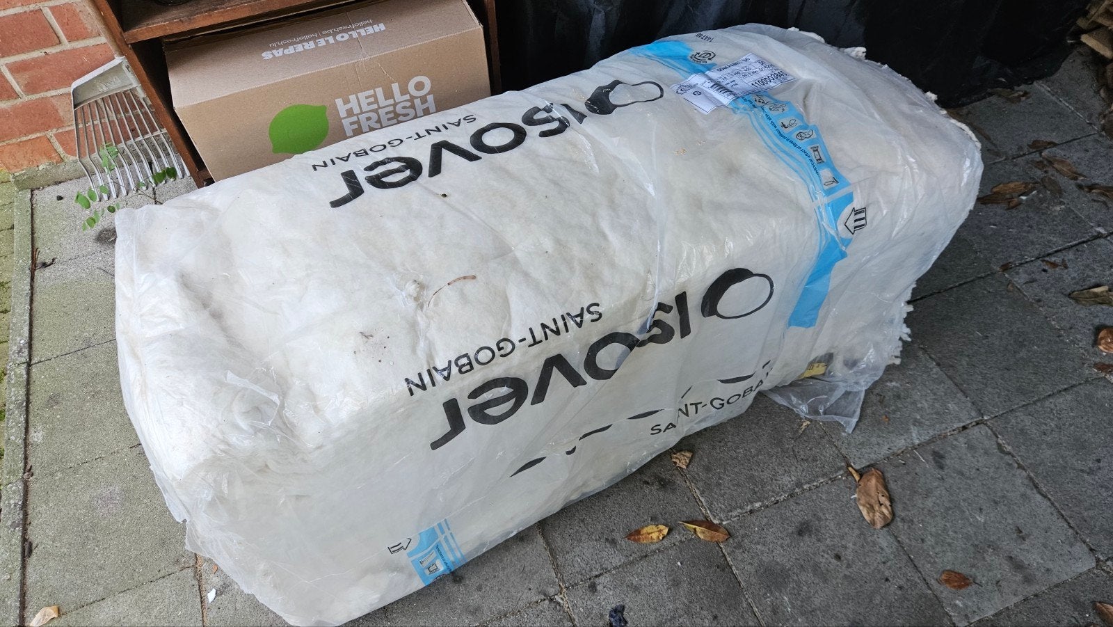 Isolement, Bricolage & Construction, Enlèvement