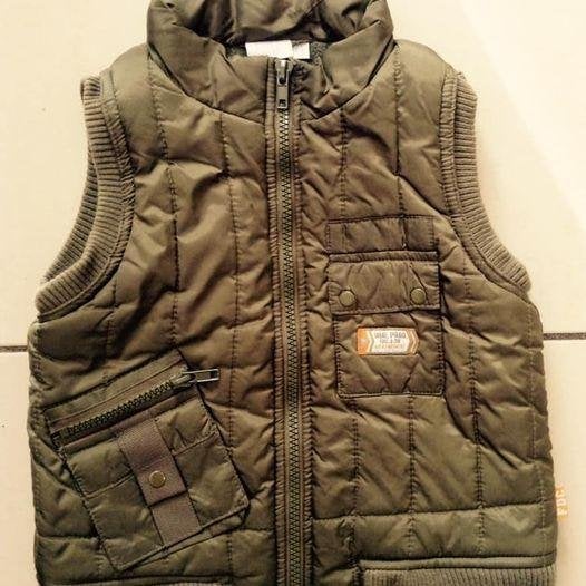 Gilet chaud sans manches garçon bébé 9 mois/74 cm, Enlèvement ou Envoi, Comme neuf, Garçon
